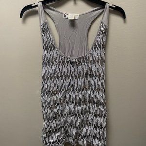 Going out sequenced top